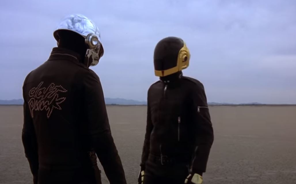Duo-ul de muzică electronică Daft Punk s-a destrămat. Trupa și-a anunțat despărțirea printr-un videoclip