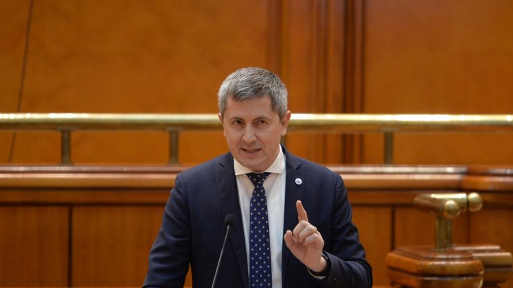 Cum explică Barna episodul cu ochelarii din Parlament: „O întâmplare absolut banală“