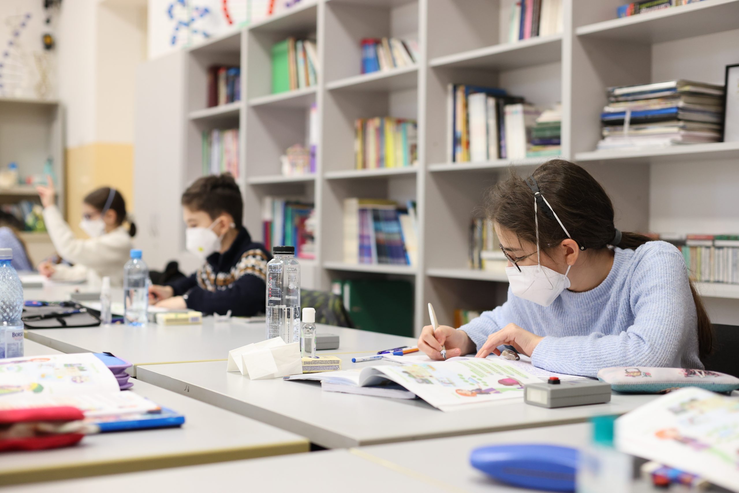 Testarea elevilor și profesorilor ar costa statul 1,2 miliarde de euro. Explicațiile unui expert în educație