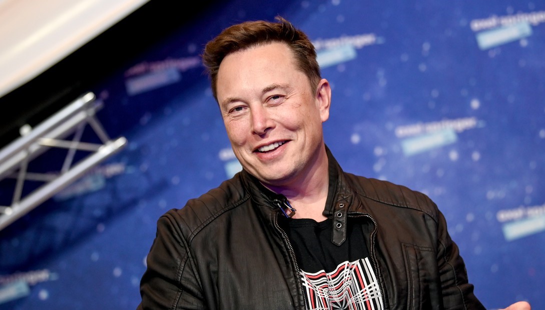 Averea lui Elon Musk a mai crescut cu încă 24 de miliarde de dolari. Ce capitalizare a atins Tesla în prezent