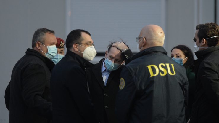 Cîțu recunoaște că se mai „contrazice“ cu ministrul Sănătății. Care e relația dintre cei doi