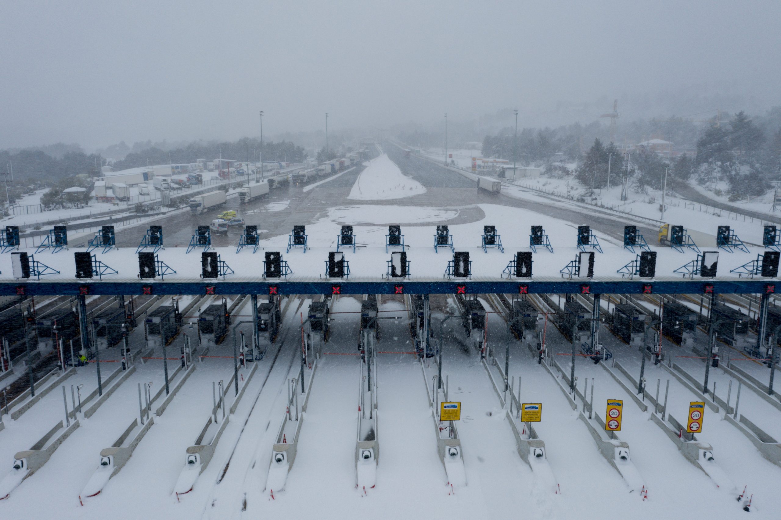Grecia suspendă circulația rutieră pe autostradă din cauza fenomenului MEDEEA