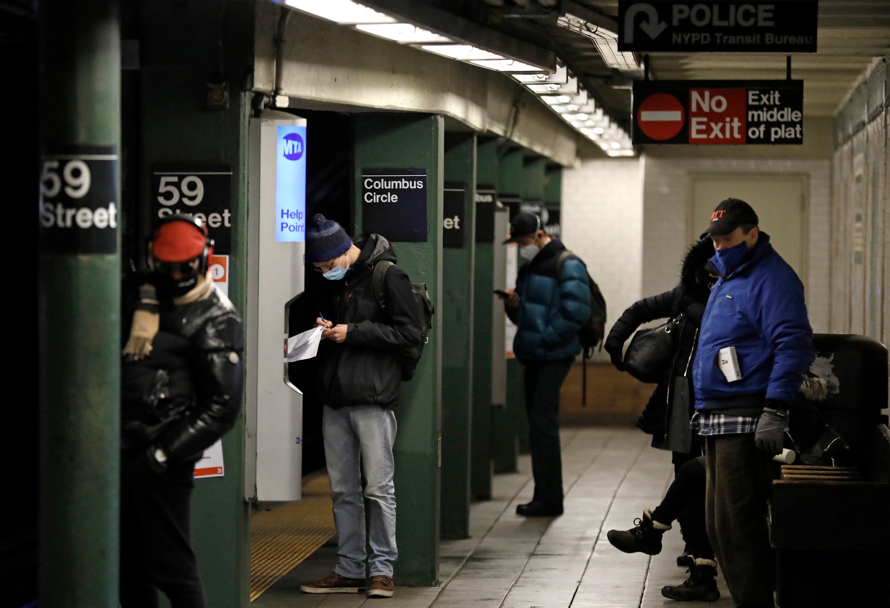 Persoanele din SUA care s-au vaccinat cu ambele doze sunt scutite de la carantină dacă intră în contact cu cineva depistat cu COVID-19