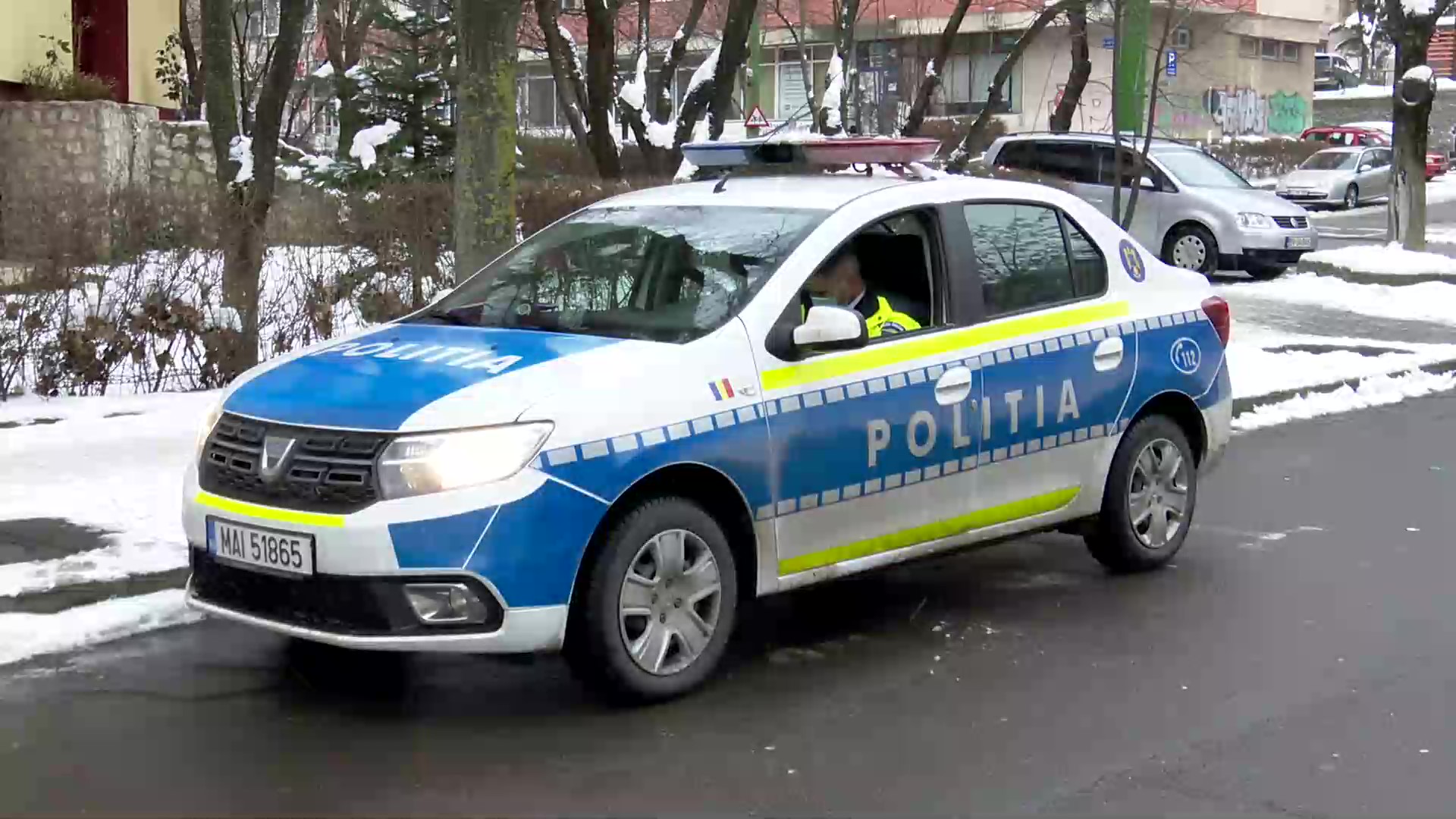 O femeie ar fi fost răpită de pe o stradă din Capitală și băgată cu forța într-o mașină