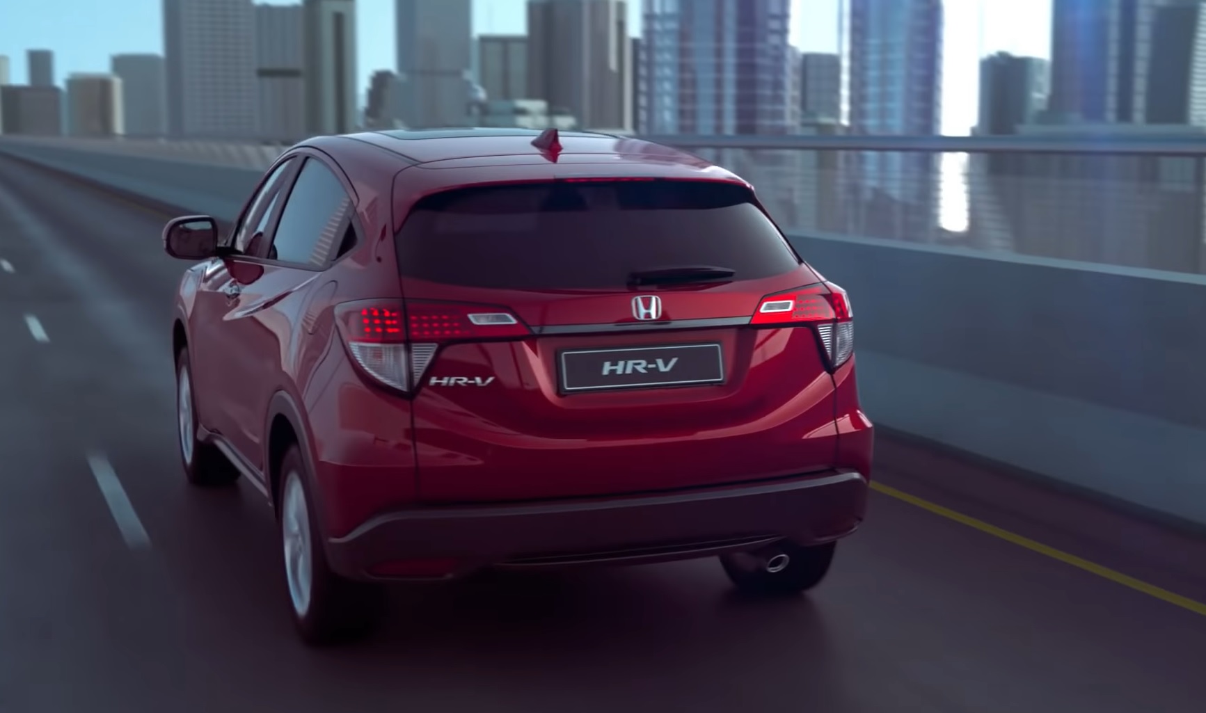 Honda dezvăluie noul model hybrid. Cum va arăta SUV-ul HR-V. VIDEO