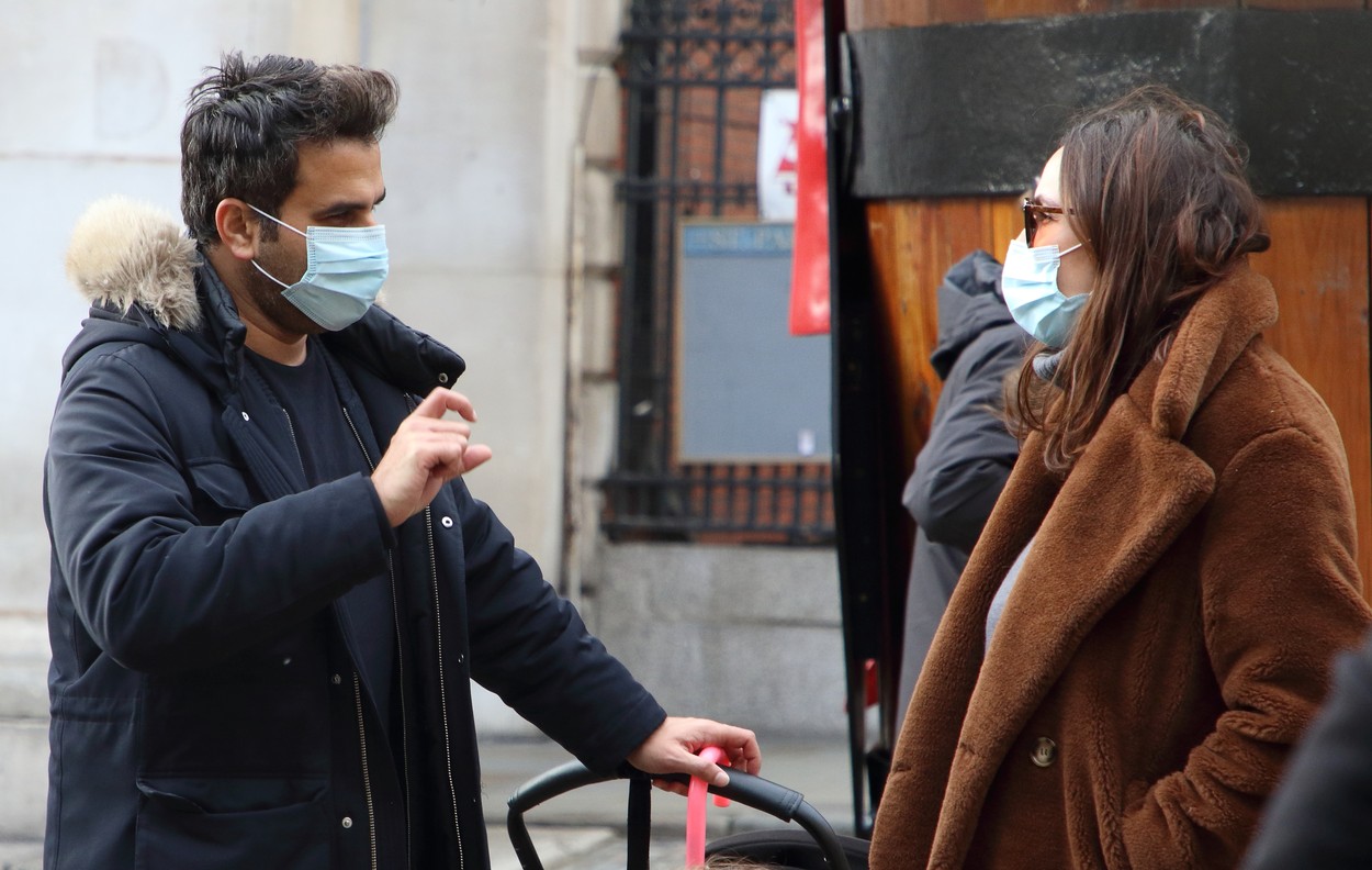 De aproape un an trăim mai mult sau mai puțin în izolare. Ce au învățat europenii din pandemie?