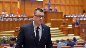 Încrederea românilor în vaccin e tot mai mare. Ovidiu Raețchi: „Întotdeauna o să ai un 20% care consideră că și Pământul e plat”