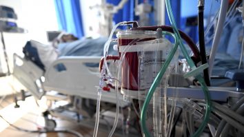 Spitalele COVID vor fi reorganizate. În timp ce cazurile scad, pacienții care suferă de alte boli dau din colț în colț