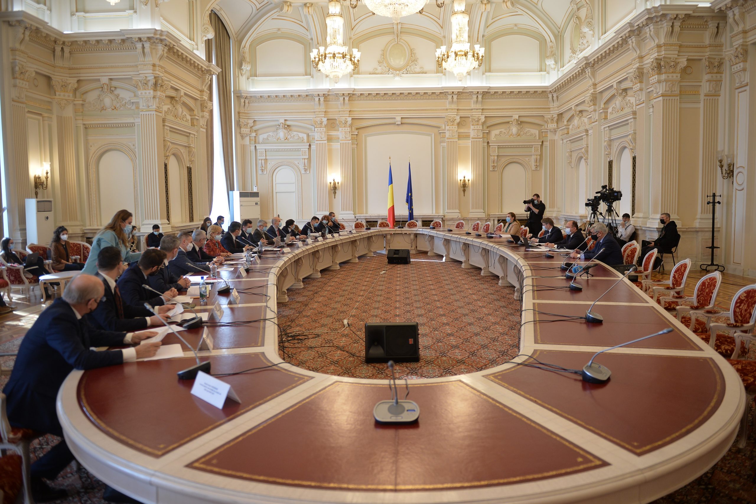 Circ în Parlament, la dezbaterea bugetului de stat. Care a fost mărul discordiei