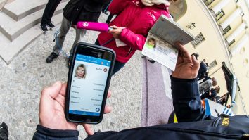 Parlamentul Ucrainei a votat implementarea pașaportului digital care va fi utilizat printr-o aplicație pe telefon