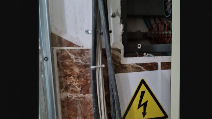 Primarul unui sector din București acuză: „Pericol de incendiu în cinci şcoli din cauza lucrărilor de mântuială”