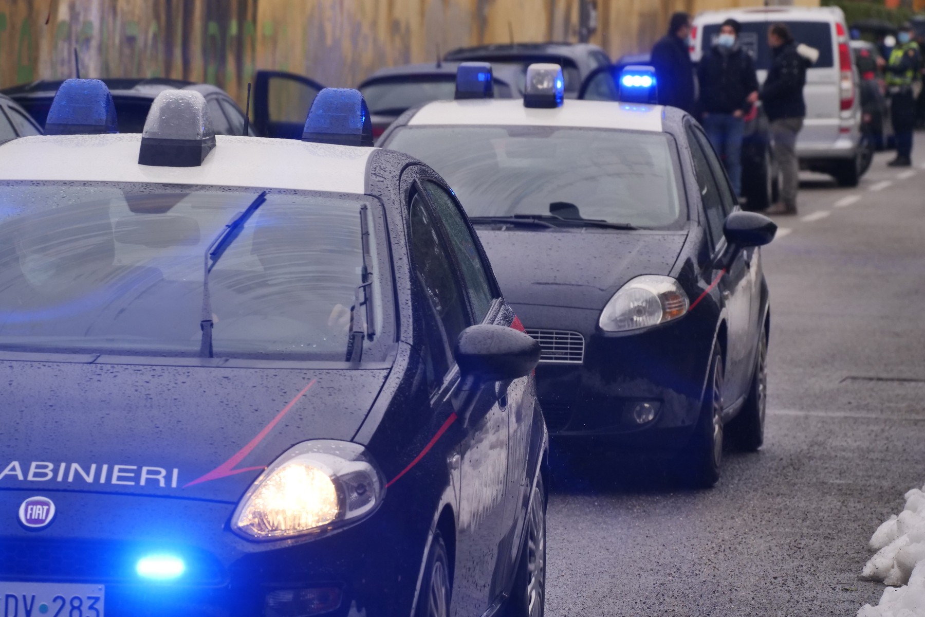 Operațiune fulger împotriva grupării mafiote ‘Ndrangheta. Polițiștii au descins la adrese din patru țări, inclusiv România