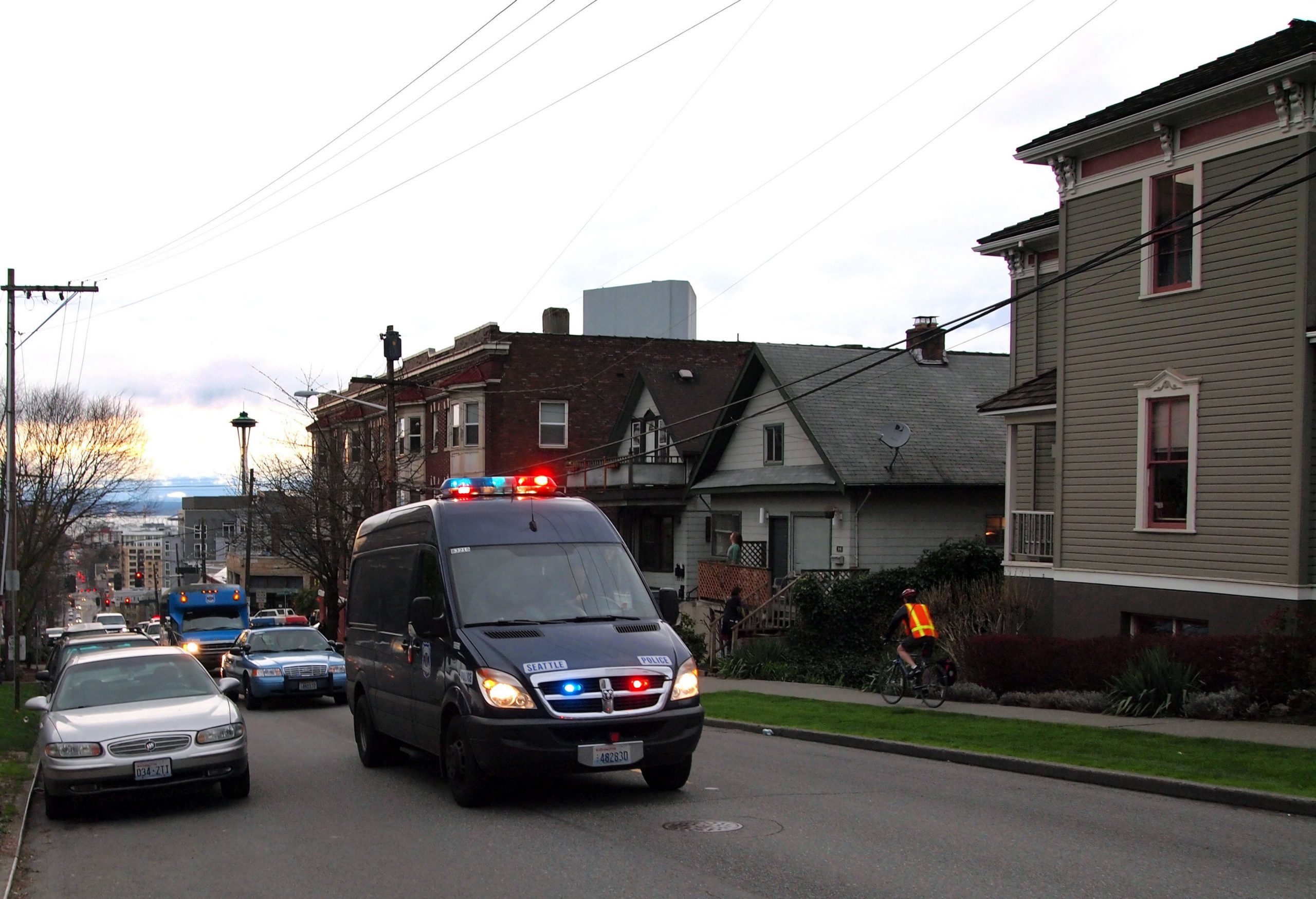 Trei persoane au fost ucise și două au fost rănite într-un magazin de arme din SUA