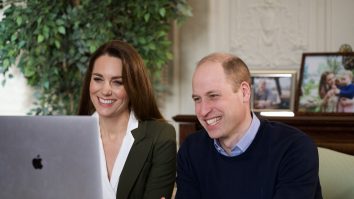 Prințul William şi Kate Middleton îi încurajează pe britanici să se vaccineze împotriva COVID-19
