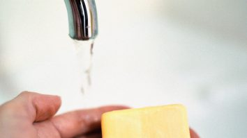 Românii au descoperit săpunul în pandemie. Director marketing: „2020 a schimbat probabil pentru totdeauna lumea în care trăim”