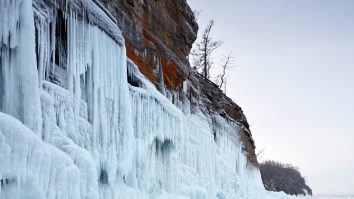 Un fost centru rus pentru dezvoltarea armelor biologice se lansează în cercetarea virusurilor preistorice