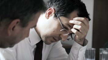 Vlad Voiculescu: Unde este raportul după incendiul de la Piatra Neamţ? Dar cel de la Balş? Ce s-a întâmplat de fapt acolo? Ştim? Nu ştim