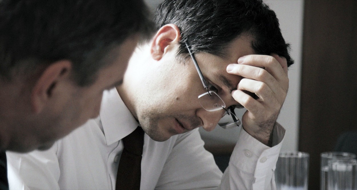 „The Mask”, episodul 2. Vlad Voiculescu: „Să nu cumva să intre cineva să mă vadă că sunt fără mască”. VIDEO