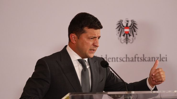 Președintele Ucrainei l-a demis din funcție pe șeful Curții Constituționale