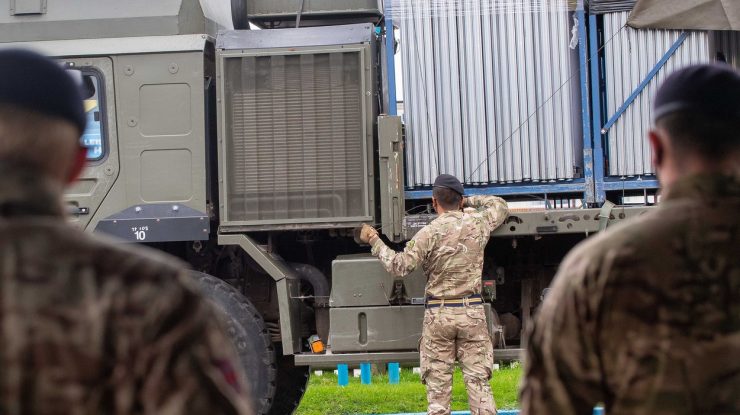 Soldații britanici demiși din funcție pentru că sunt homosexuali își vor recupera medaliile