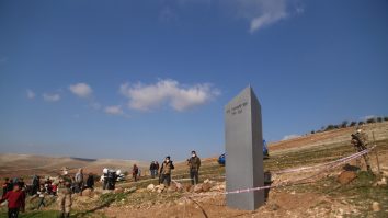 Un nou monolit „extraterestru” a apărut într-un templu sfânt din Turcia. Ce mesaj are inscripționat