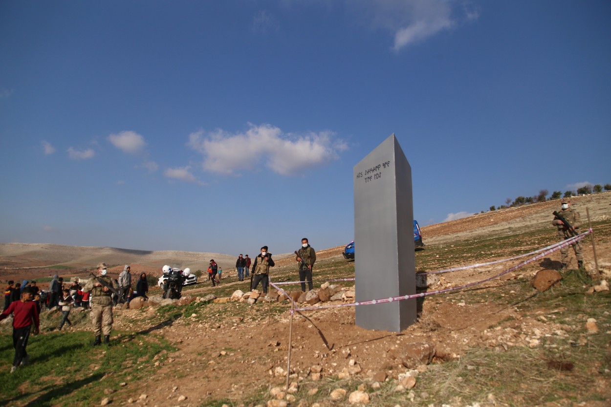 Un nou monolit „extraterestru” a apărut într-un templu sfânt din Turcia. Ce mesaj are inscripționat