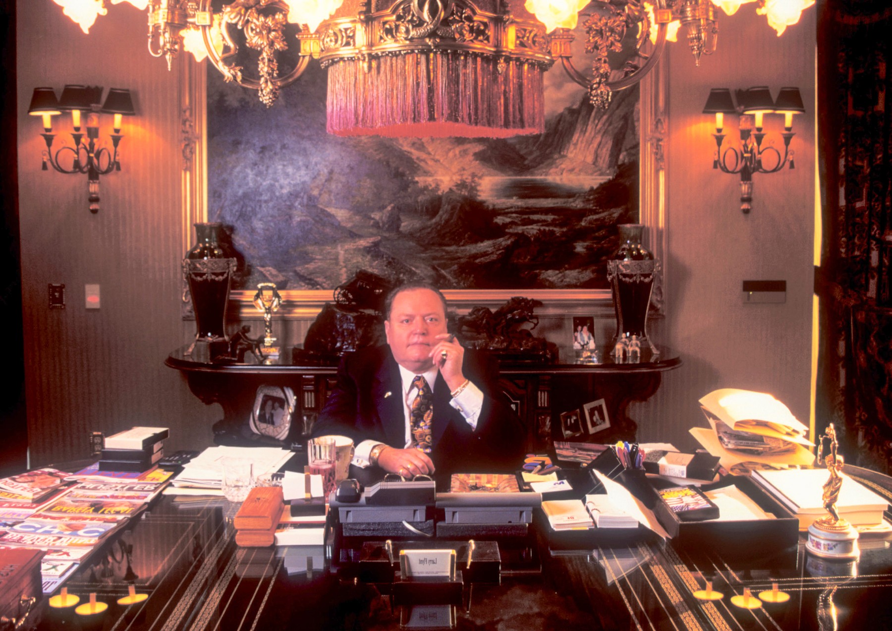 Larry Flynt, controversatul fondator al revistei Hustler, a murit la 78 de ani