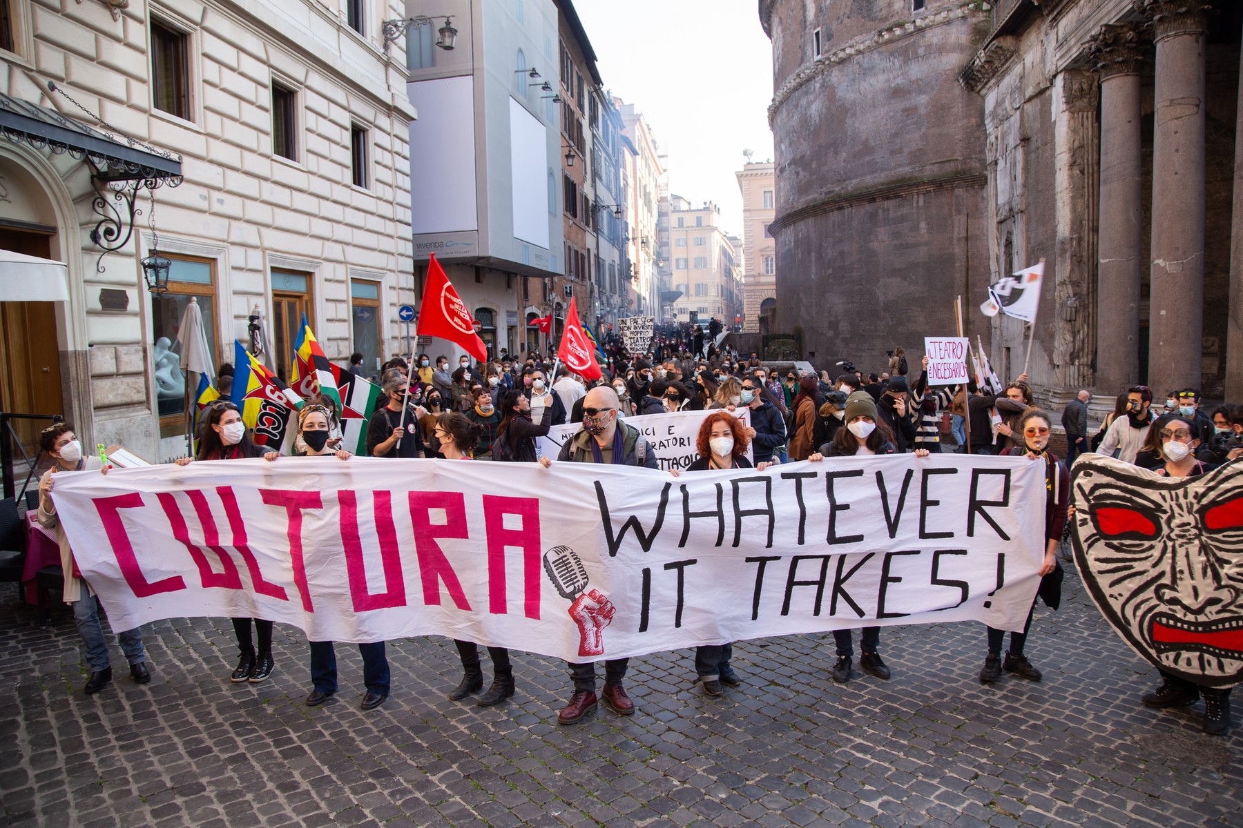 Actori, muzicieni și dansatori au protestat în 21 de orașe din Italia. Industria de divertisment cere sprijinul guvernului