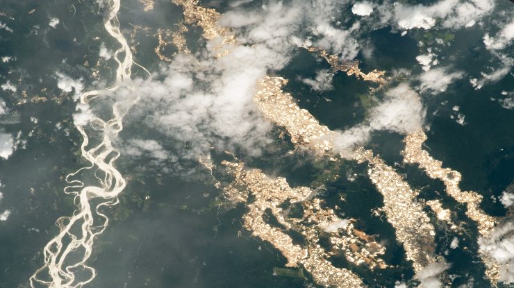 FOTO. „Râuri de aur“, surprinse de NASA în pădurea amazoniană. Ce reprezintă de fapt