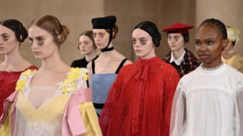 A început Săptămâna Modei la Londra. Tendințele din sezonul toamnă-iarnă 2021