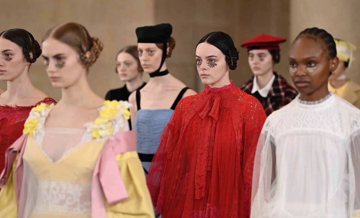 A început Săptămâna Modei la Londra. Tendințele din sezonul toamnă-iarnă 2021