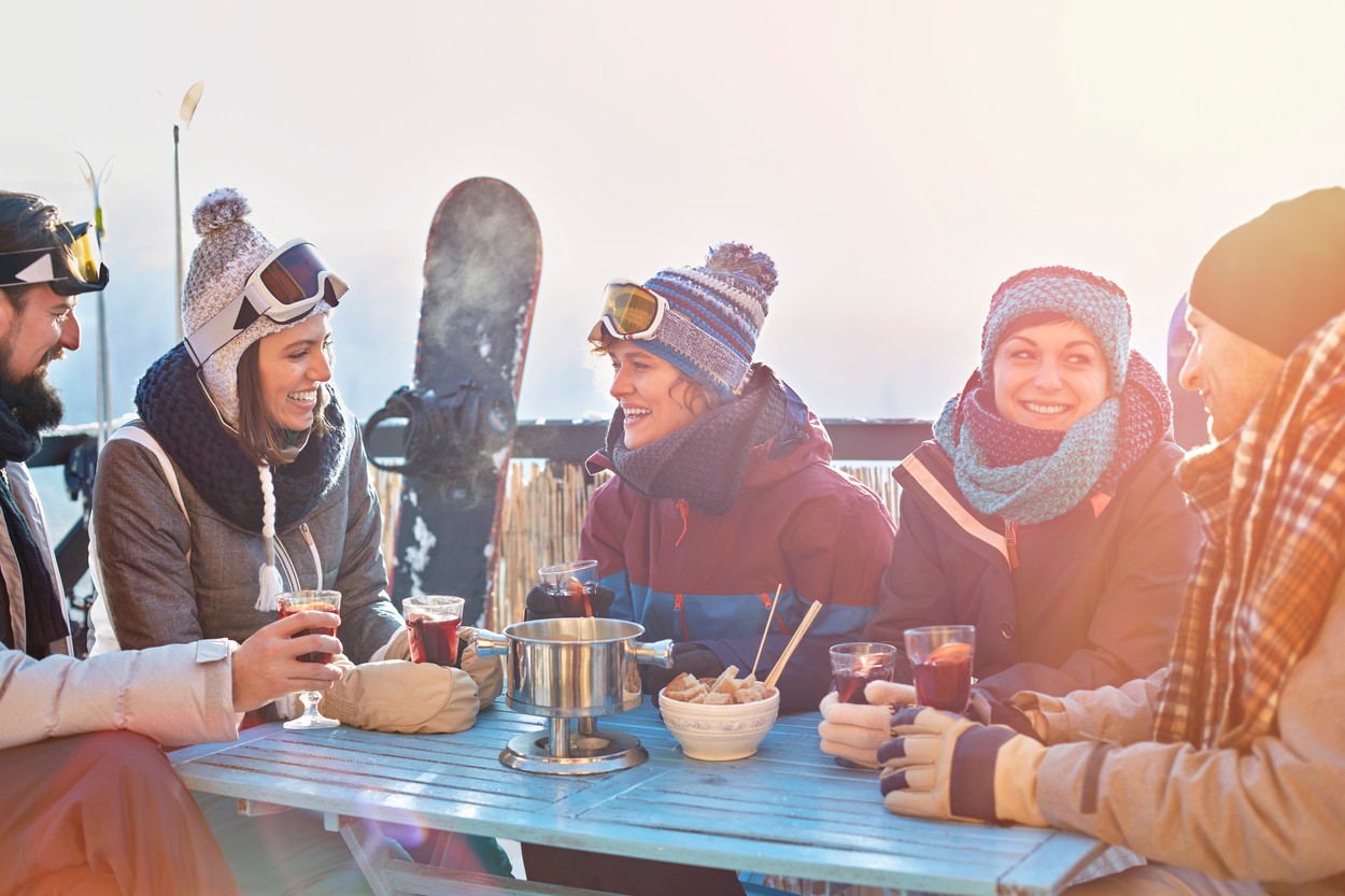 Polonezii, liber la distracție. Guvernul a relaxat temporar restricțiile