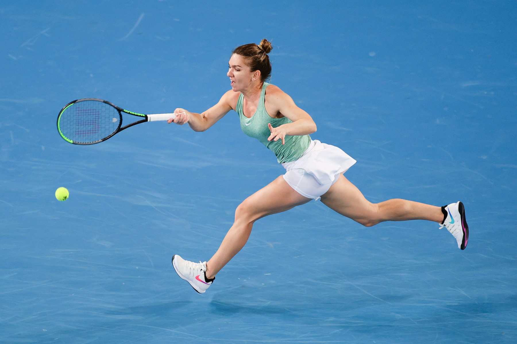 Simona Halep, eliminată de la Gippsland Trophy. Sportiva s-a accidentat după primul set