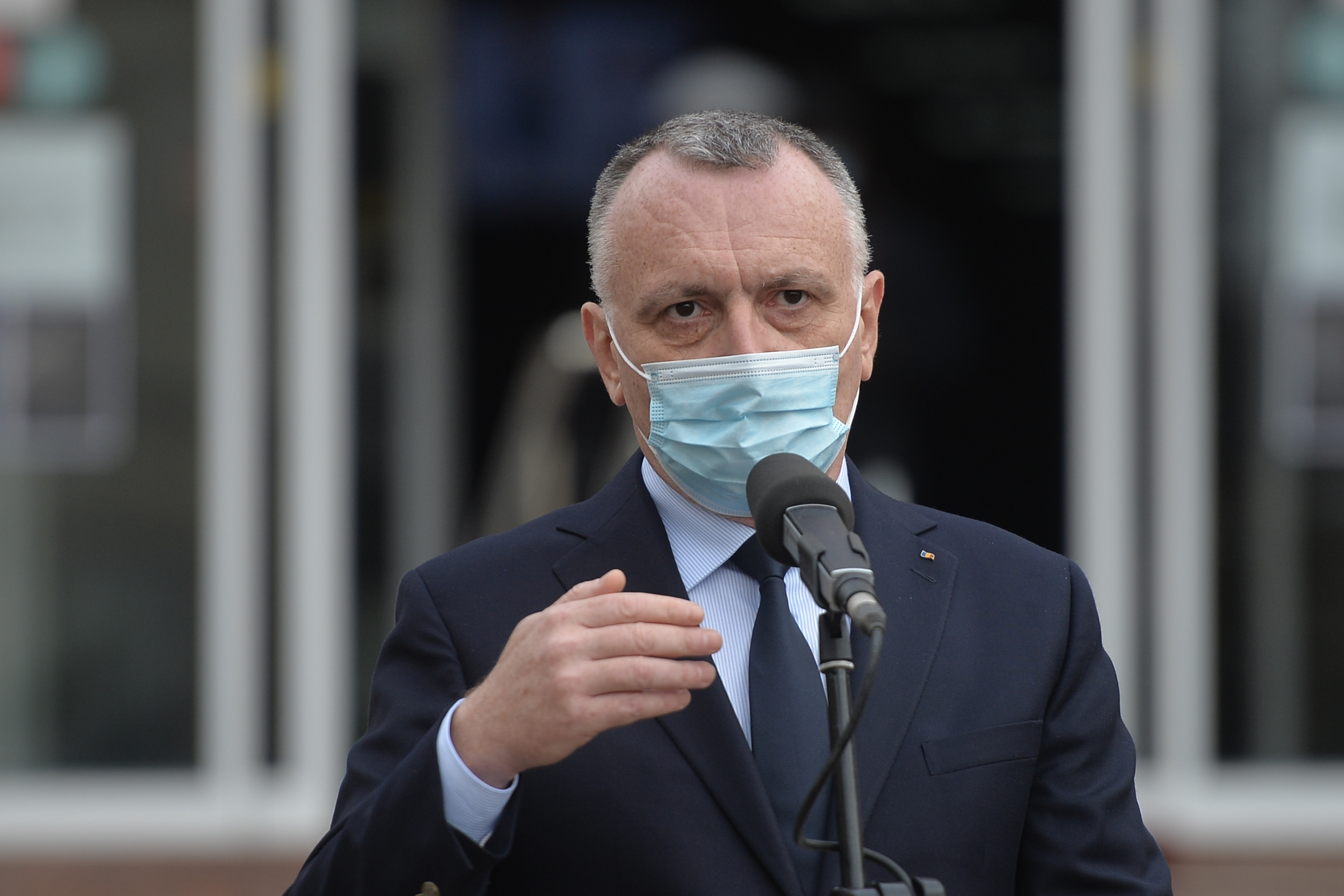 Miercuri se reiau cursurile, după vacanța de primăvară. Ministrul Educației anunță localitățile unde școala începe online