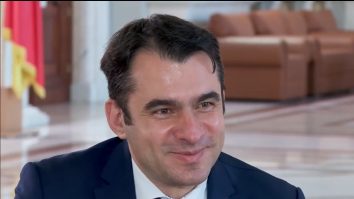 Mi-e drag de tine. Dragobeții de pe scena politică