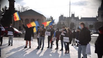 Studenții protestează și fac apel la Iohannis: Cîțu își bate joc de educație, cu cea mai slabă finanțare în 30 de ani