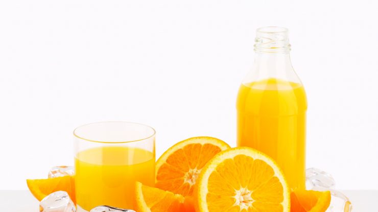 Sucurile naturale de fructe, mai puțin sănătoase decât băuturile carbogazoase