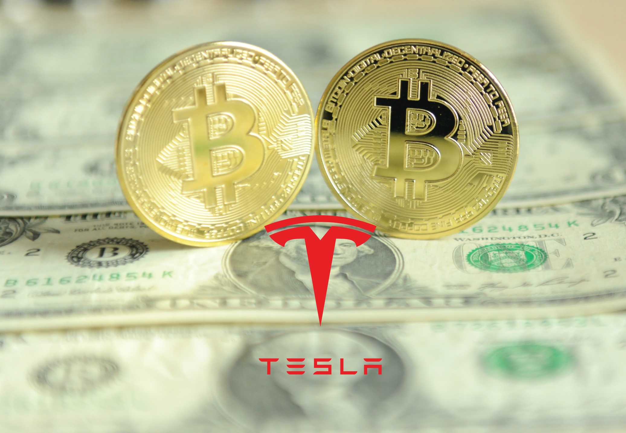 Bitcoin ajunge la 44.000 de dolari după ce Tesla a investit 1,5 miliarde de dolari în criptomonedă