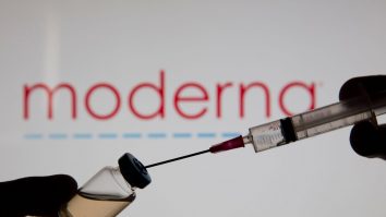 Șeful Moderna dezvăluie când se va încheia pandemia