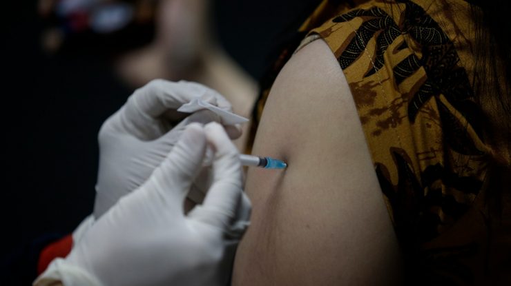 Expert în sănătate: „Nu există motiv pentru a menține restricții pentru populația vaccinată”