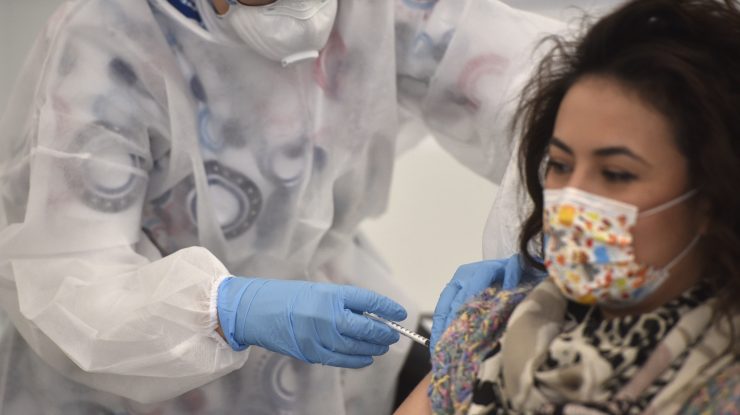 Studiu MedLife: După vaccinare, doar 3 din 179 de persoane nu au dezvoltat anticorpi