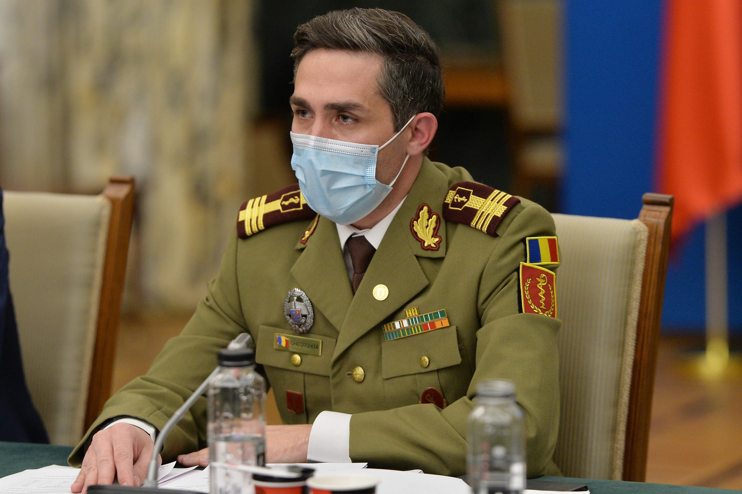 Românii s-ar putea vaccina anti-COVID direct din mașină. Anunțul făcut de Valeriu Gheorghiţă