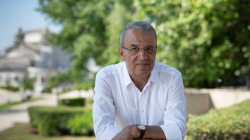 Primarul Constanţei, pus la zid pentru că nu vrea să schimbe numele străzii „Ion Antonescu”. A reacţionat şi ambasada Israelului