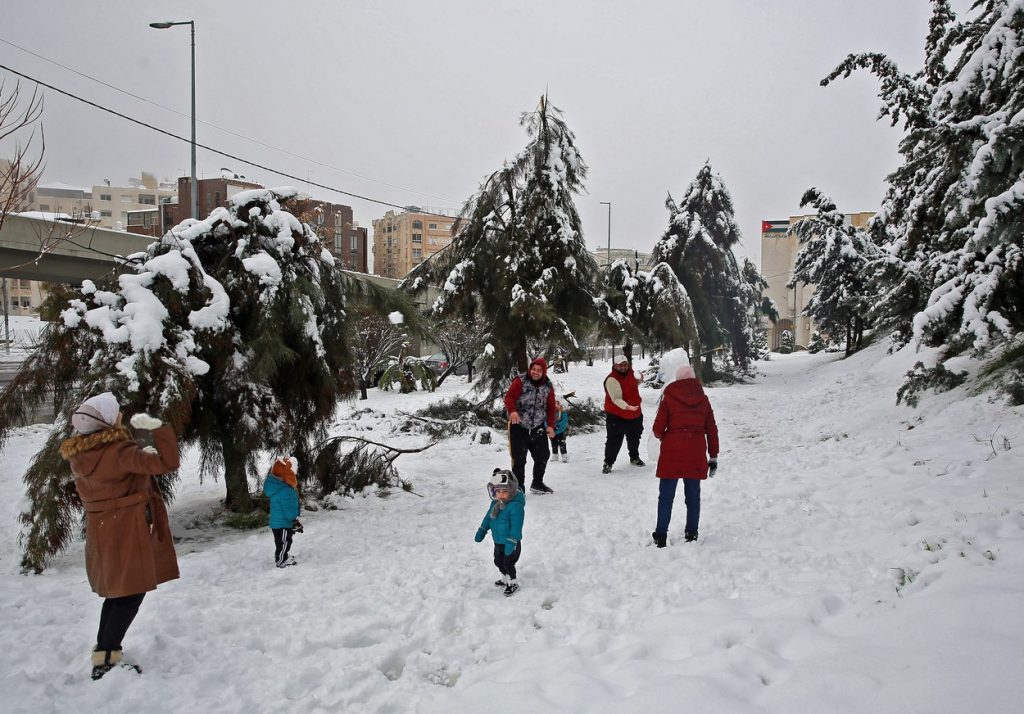 Zăpada, motiv de bucurie în Iordania. Cum au reacționat localnicii