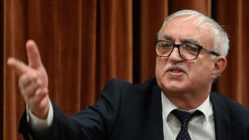 Fost președinte al CCR, despre măsurile anti-COVID: Nu este destul să vină niște domni să ne spună ce să facem. Oamenii au dreptul să își facă o proiecție economică