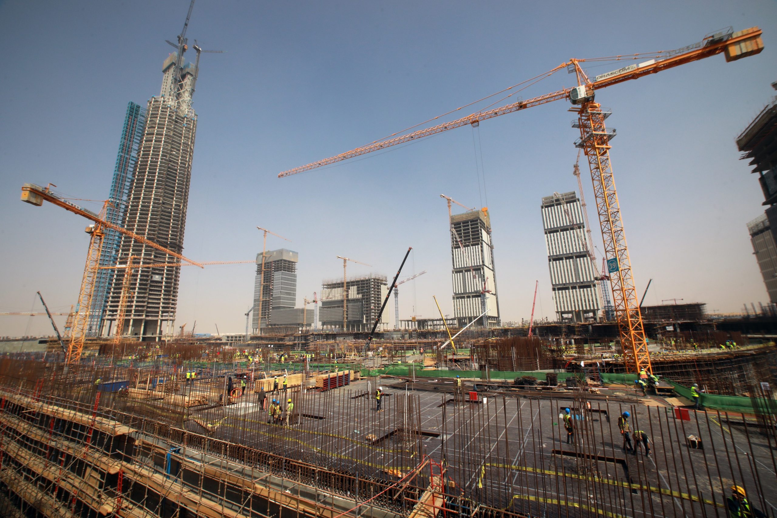 Egiptul îşi schimbă capitala. Un oraș întreg a fost construit de la zero în deșert. VIDEO