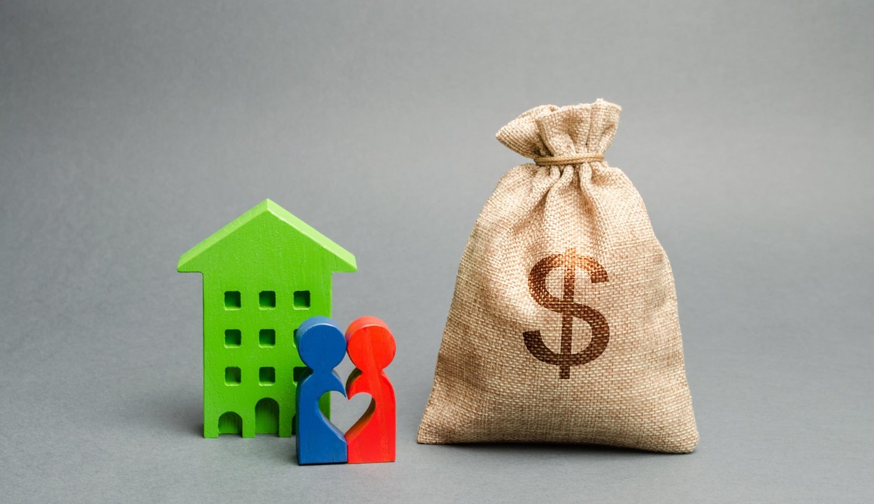 Elevii îşi doresc educaţie financiară în şcoli: „Ar fi mai atractiv pentru copii să facă astfel de cursuri”