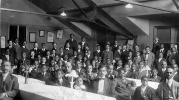 Întrunire-în-comunitatea-de-negri-din-Evanston