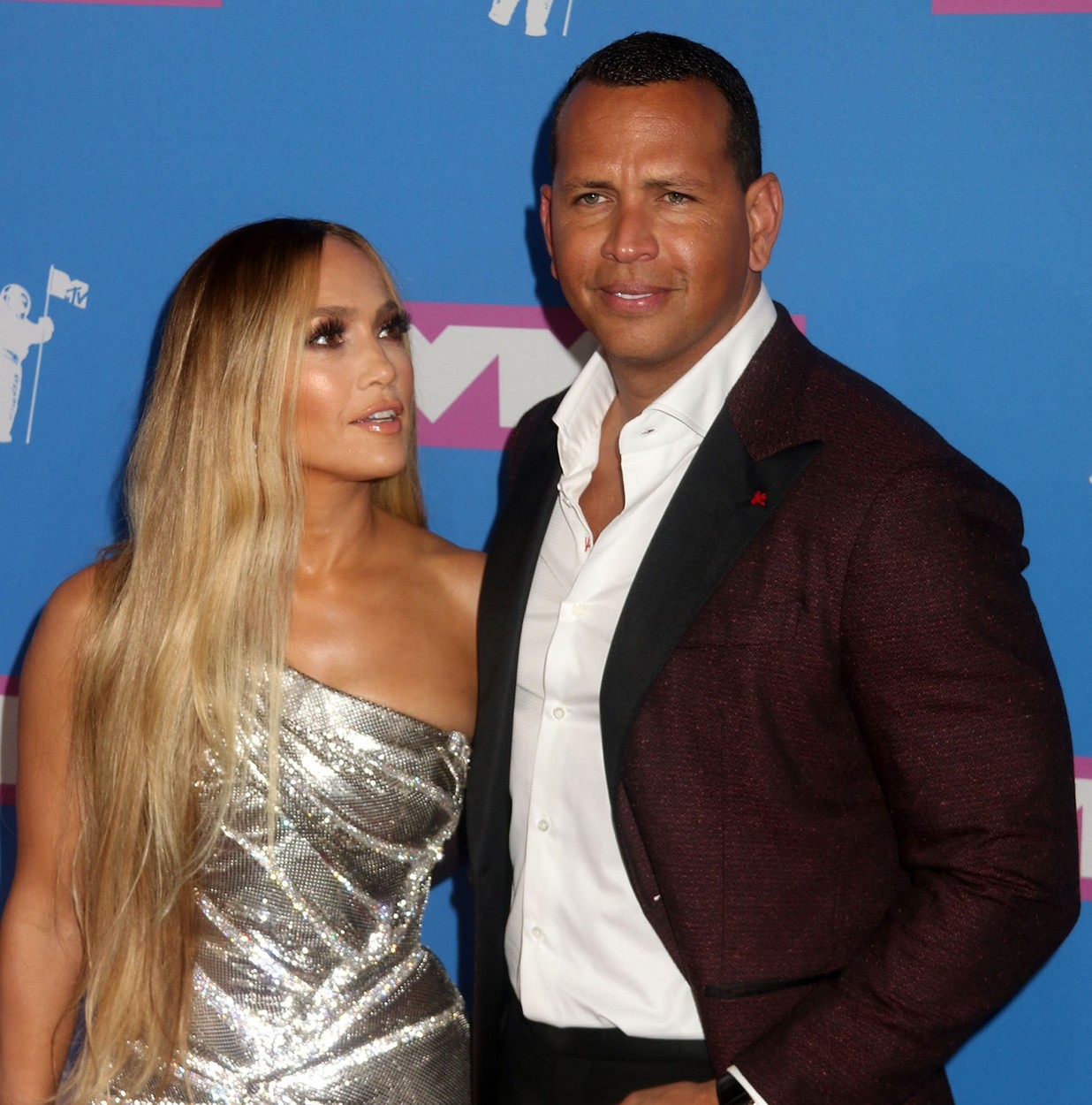 Jennifer Lopez și Alex Rodriguez s-au despărțit. Motivul pentru care ar fi rupt logodna