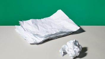 Mototolirea-unei-foi-de-hârtie